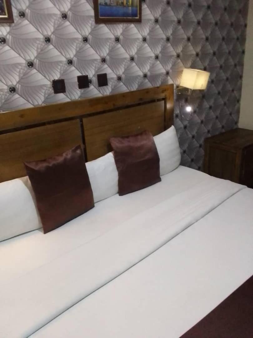 Blue Moon Hotels Victoria Island Lagos Exterior photo